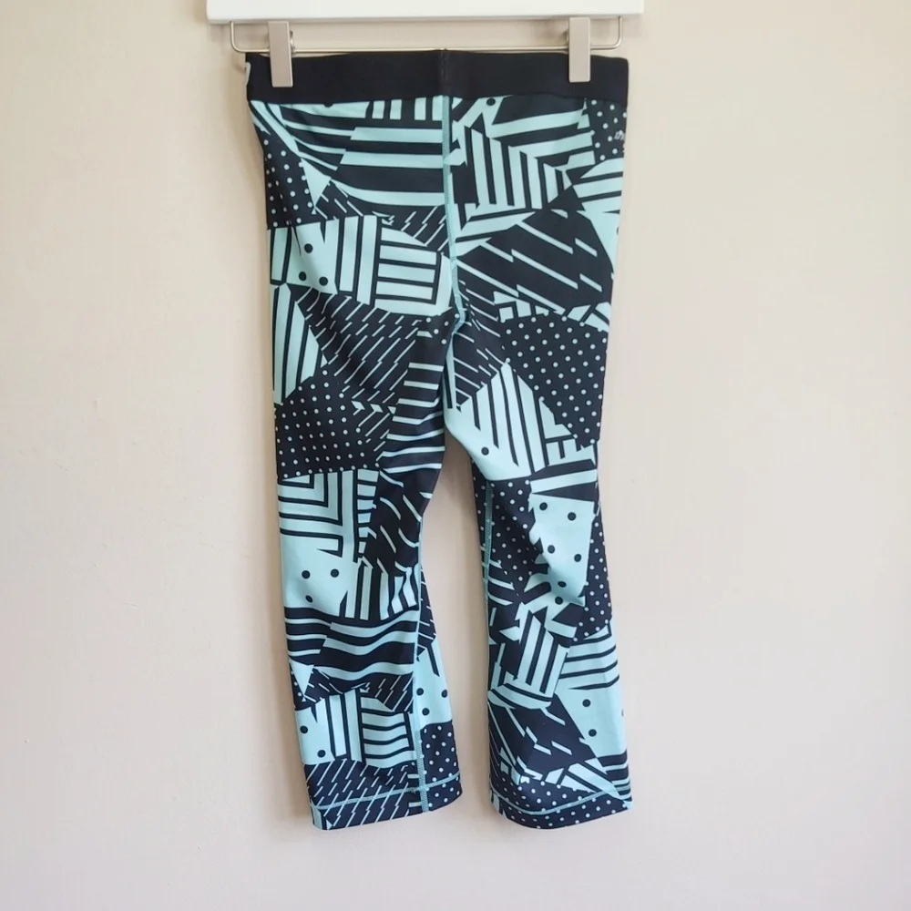 Nike Pro Dri-Fit Blue Crop Workout Leggings M
